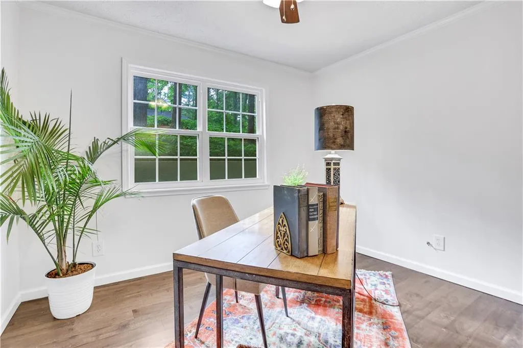 6814 Glenridge Drive Unit A, Sandy Springs, Georgia 30328, 2 Bedrooms Bedrooms, ,2 BathroomsBathrooms,Residential,Sold,6814 Glenridge Drive Unit A,7062884