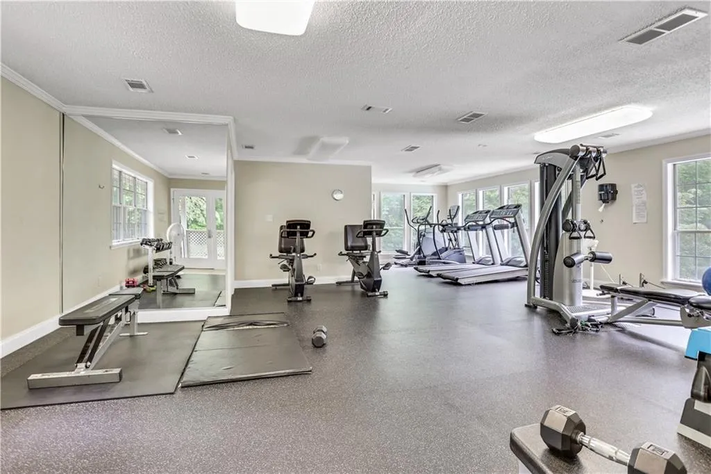 6814 Glenridge Drive Unit A, Sandy Springs, Georgia 30328, 2 Bedrooms Bedrooms, ,2 BathroomsBathrooms,Residential,Sold,6814 Glenridge Drive Unit A,7062884