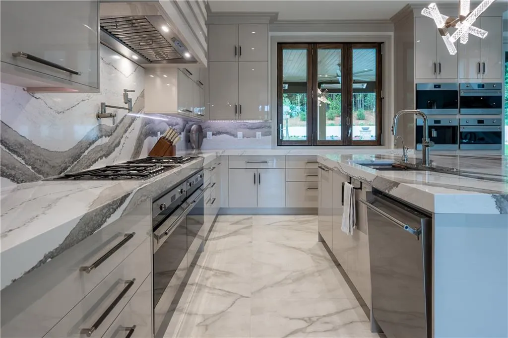 1090 Kingston Drive, Sandy Springs, Georgia 30342, 6 Bedrooms Bedrooms, 0 ,6 BathroomsBathrooms,Residential,For Sale,1090 Kingston Drive,7827666