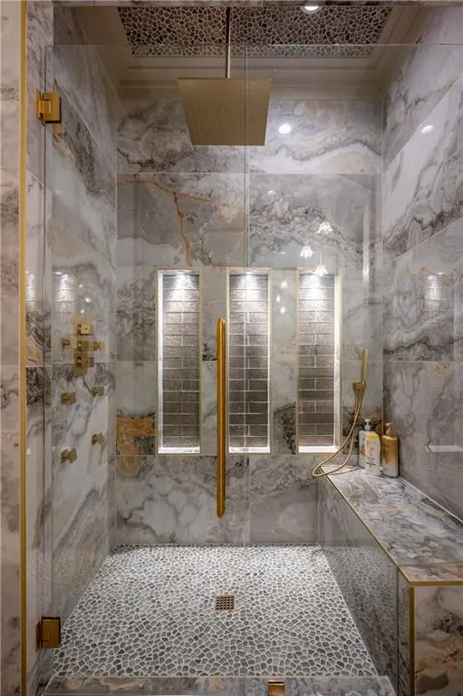 Guest Bathroom 3