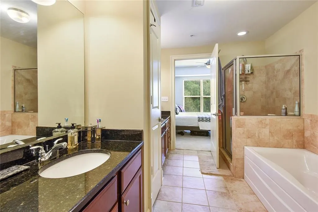 200 River Vista Drive Unit 423, Atlanta, Georgia 30339, 2 Bedrooms Bedrooms, ,2 BathroomsBathrooms,Residential,Sold,200 River Vista Drive Unit 423,5826148