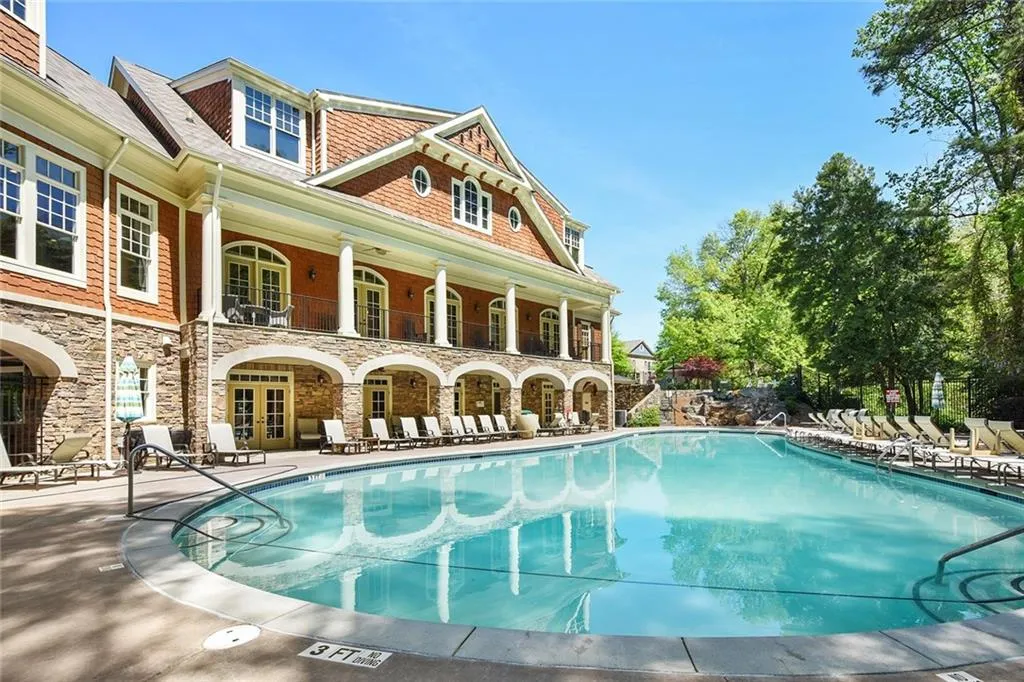 200 River Vista Drive Unit 423, Atlanta, Georgia 30339, 2 Bedrooms Bedrooms, ,2 BathroomsBathrooms,Residential,Sold,200 River Vista Drive Unit 423,5826148