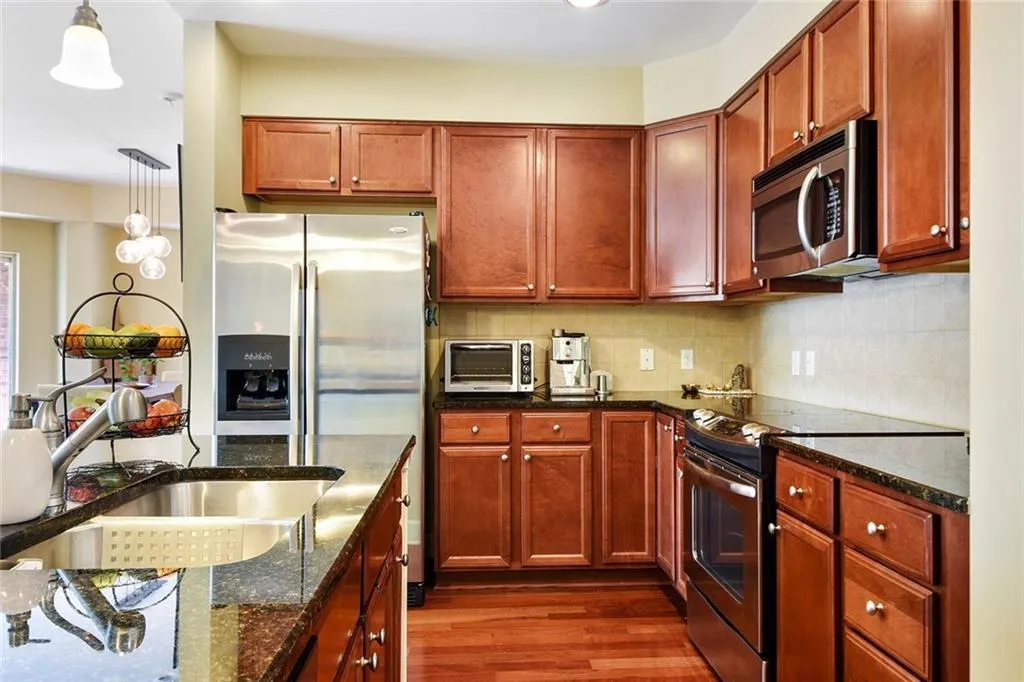 200 River Vista Drive Unit 423, Atlanta, Georgia 30339, 2 Bedrooms Bedrooms, ,2 BathroomsBathrooms,Residential,Sold,200 River Vista Drive Unit 423,5826148