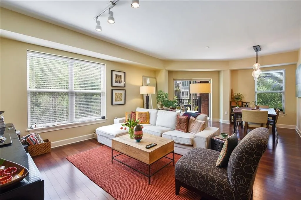 200 River Vista Drive Unit 423, Atlanta, Georgia 30339, 2 Bedrooms Bedrooms, ,2 BathroomsBathrooms,Residential,Sold,200 River Vista Drive Unit 423,5826148