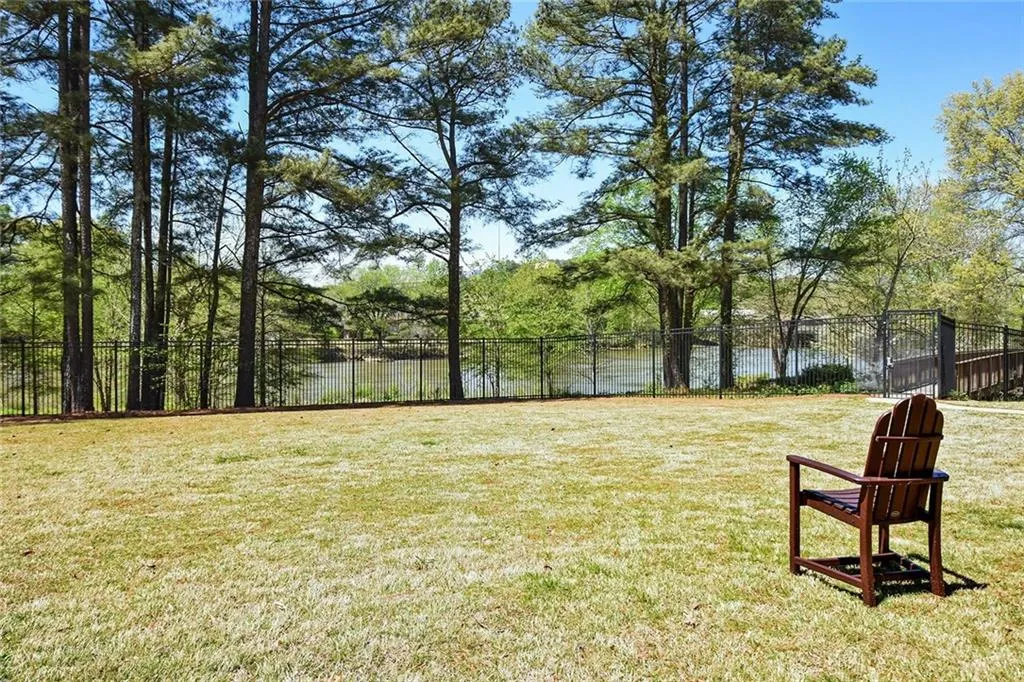 200 River Vista Drive Unit 423, Atlanta, Georgia 30339, 2 Bedrooms Bedrooms, ,2 BathroomsBathrooms,Residential,Sold,200 River Vista Drive Unit 423,5826148