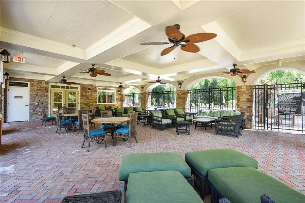 200 River Vista Drive Unit 423, Atlanta, Georgia 30339, 2 Bedrooms Bedrooms, ,2 BathroomsBathrooms,Residential,Sold,200 River Vista Drive Unit 423,5826148