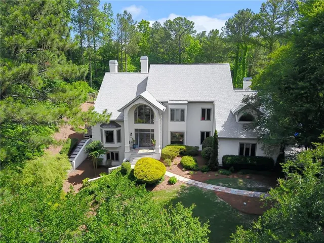 10 Quarry Lake Court, Atlanta, Georgia 30342