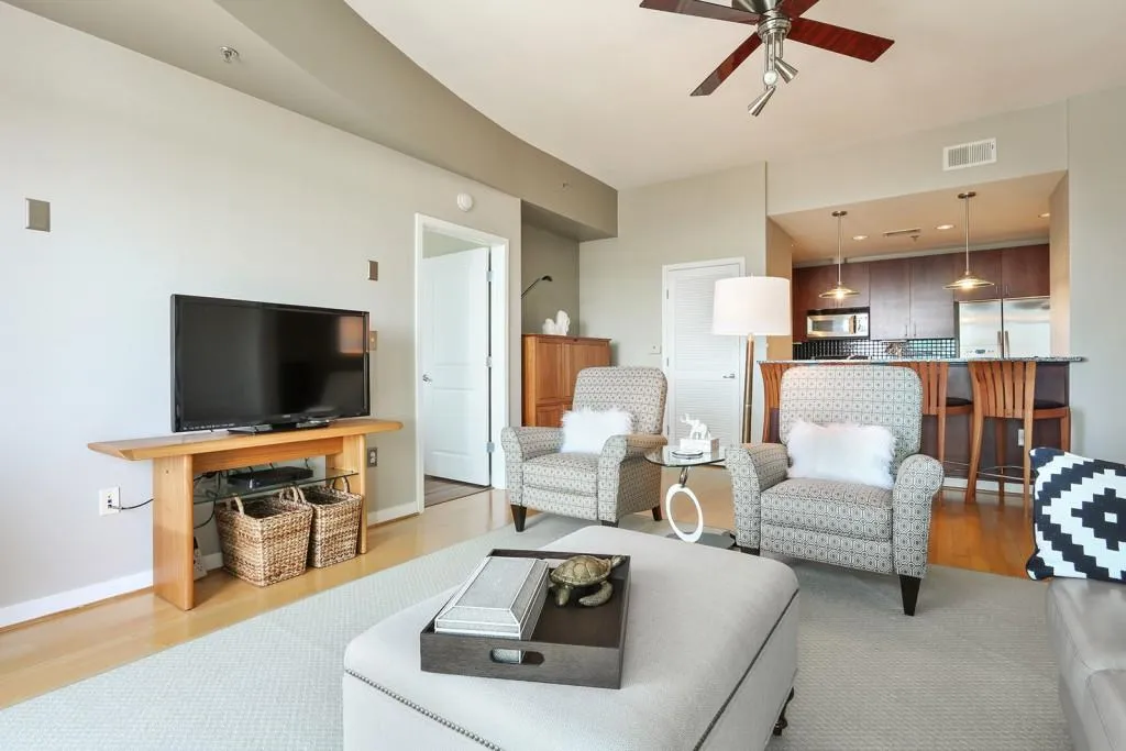 250 Pharr Road Unit 1113, Atlanta, Georgia 30305, 2 Bedrooms Bedrooms, ,2 BathroomsBathrooms,Residential,Sold,250 Pharr Road Unit 1113,5846972