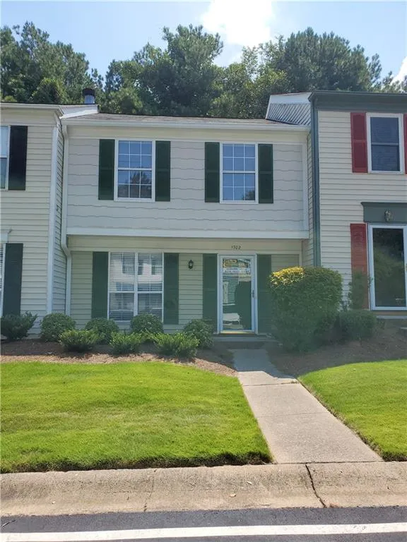 1702 Queen Anne Court, Sandy Springs, Georgia 30350, 2 Bedrooms Bedrooms, ,2 BathroomsBathrooms,Residential,Sold,1702 Queen Anne Court,6761131