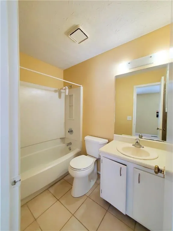 1702 Queen Anne Court, Sandy Springs, Georgia 30350, 2 Bedrooms Bedrooms, ,2 BathroomsBathrooms,Residential,Sold,1702 Queen Anne Court,6761131