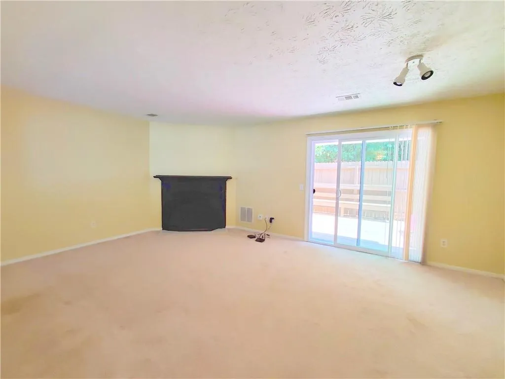 1702 Queen Anne Court, Sandy Springs, Georgia 30350, 2 Bedrooms Bedrooms, ,2 BathroomsBathrooms,Residential,Sold,1702 Queen Anne Court,6761131