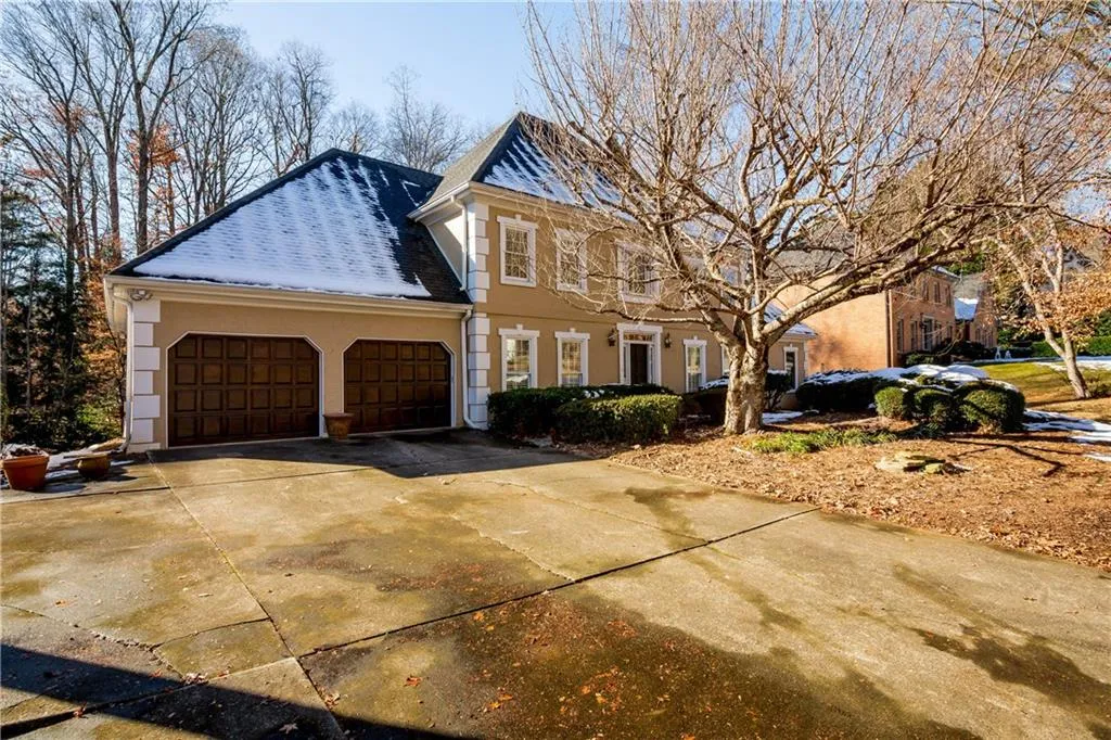 7705 Wickley Way, Sandy Springs, Georgia 30350, 5 Bedrooms Bedrooms, ,3 BathroomsBathrooms,Residential,Sold,7705 Wickley Way,5941757