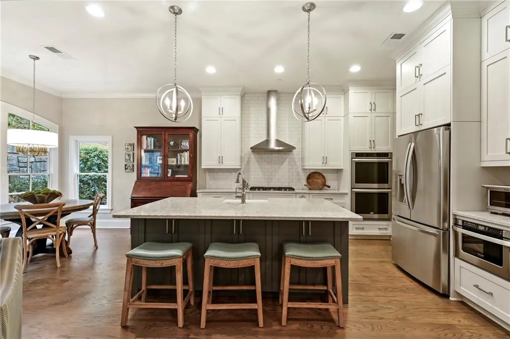 333 Riversedge Drive, Atlanta, Georgia 30339, 4 Bedrooms Bedrooms, ,4 BathroomsBathrooms,Residential,Sold,333 Riversedge Drive,7027946