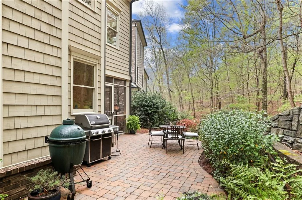 333 Riversedge Drive, Atlanta, Georgia 30339, 4 Bedrooms Bedrooms, ,4 BathroomsBathrooms,Residential,Sold,333 Riversedge Drive,7027946