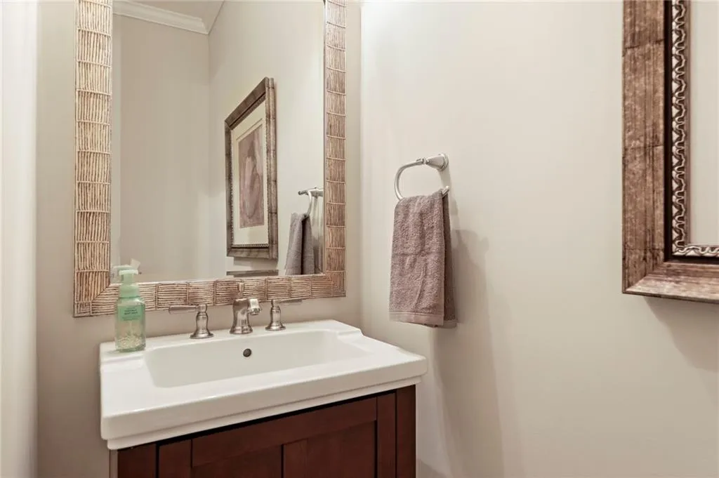 333 Riversedge Drive, Atlanta, Georgia 30339, 4 Bedrooms Bedrooms, ,4 BathroomsBathrooms,Residential,Sold,333 Riversedge Drive,7027946