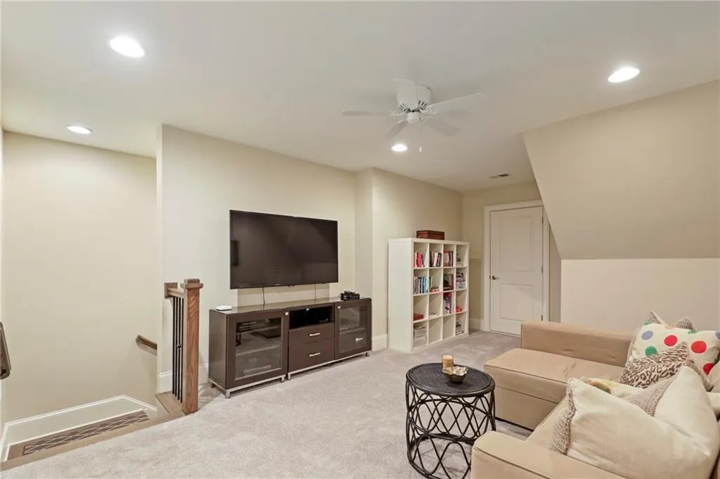 333 Riversedge Drive, Atlanta, Georgia 30339, 4 Bedrooms Bedrooms, ,4 BathroomsBathrooms,Residential,Sold,333 Riversedge Drive,7027946