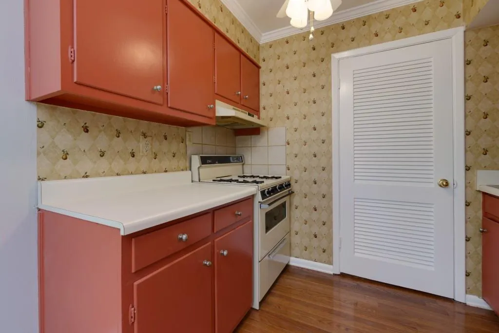 100 Biscayne Drive Nw Unit D7, Atlanta, Georgia 30309, 1 Bedroom Bedrooms, ,1 BathroomBathrooms,Residential,For Sale,100 Biscayne Drive Nw Unit D7,7574393
