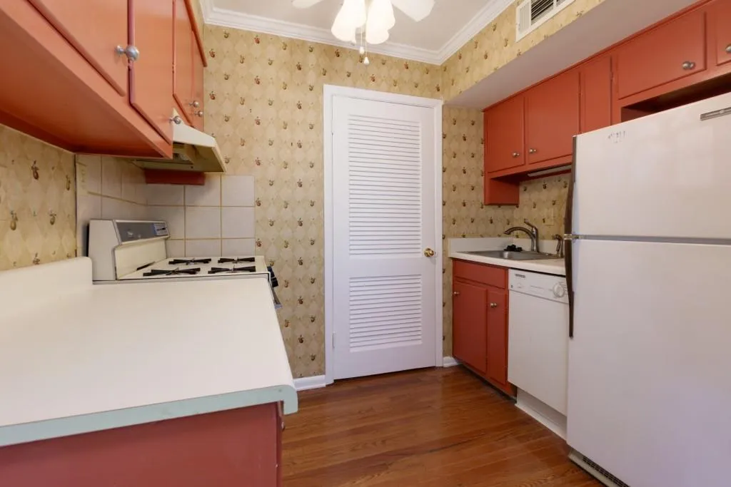 100 Biscayne Drive Nw Unit D7, Atlanta, Georgia 30309, 1 Bedroom Bedrooms, ,1 BathroomBathrooms,Residential,For Sale,100 Biscayne Drive Nw Unit D7,7574393