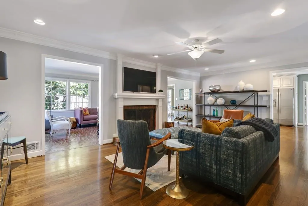 310 Riverhill Drive, Sandy Springs, Georgia 30328, 5 Bedrooms Bedrooms, ,4 BathroomsBathrooms,Residential,Sold,310 Riverhill Drive,5788162