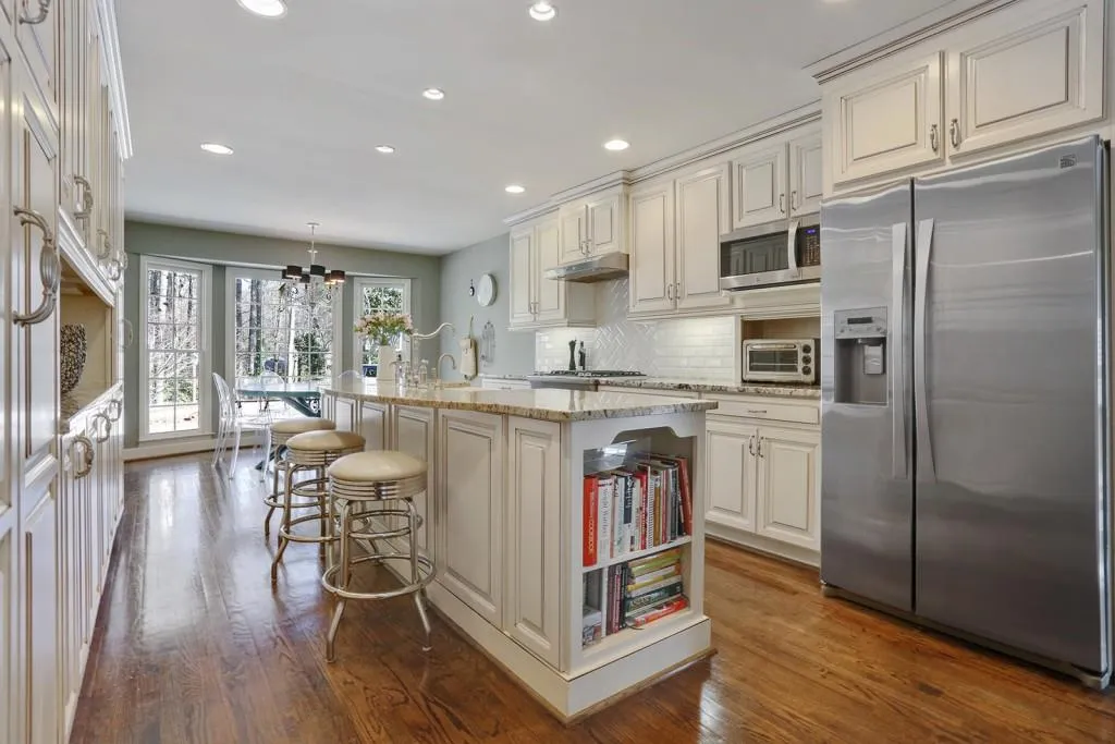 310 Riverhill Drive, Sandy Springs, Georgia 30328, 5 Bedrooms Bedrooms, ,4 BathroomsBathrooms,Residential,Sold,310 Riverhill Drive,5788162