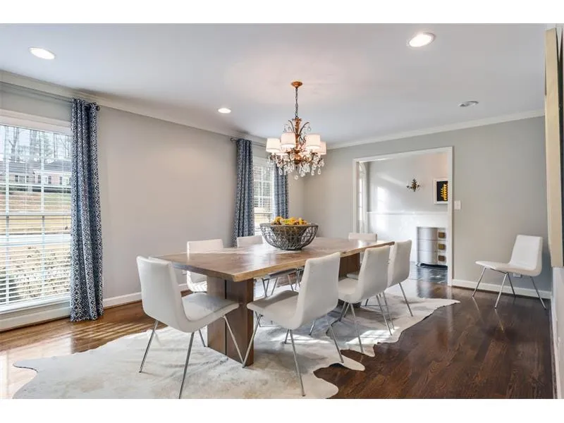 310 Riverhill Drive, Sandy Springs, Georgia 30328, 5 Bedrooms Bedrooms, ,4 BathroomsBathrooms,Residential,Sold,310 Riverhill Drive,5788162