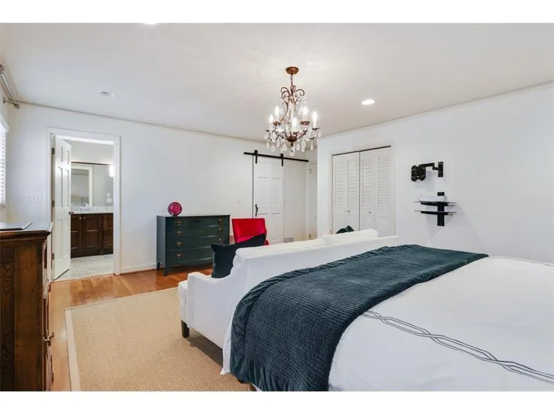 310 Riverhill Drive, Sandy Springs, Georgia 30328, 5 Bedrooms Bedrooms, ,4 BathroomsBathrooms,Residential,Sold,310 Riverhill Drive,5788162