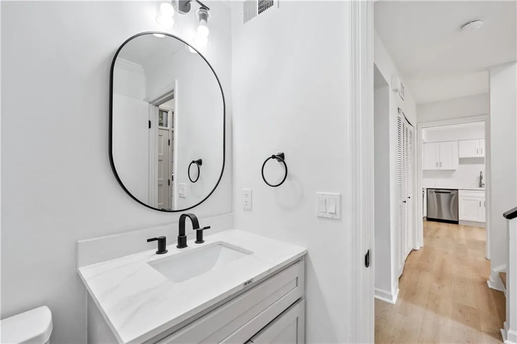 11 Forrest Place, Atlanta, Georgia 30328, 3 Bedrooms Bedrooms, ,3 BathroomsBathrooms,Residential,Sold,11 Forrest Place,7700680