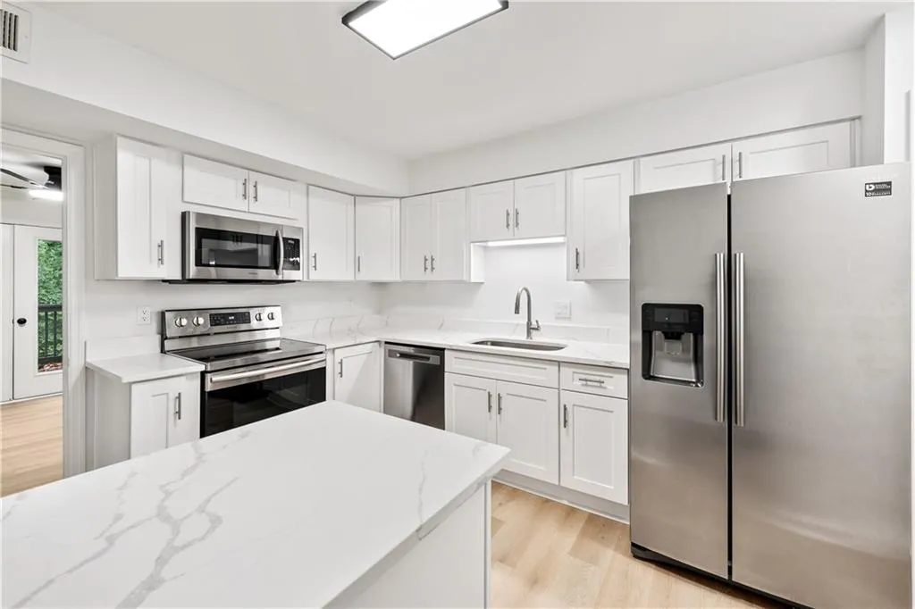 11 Forrest Place, Atlanta, Georgia 30328, 3 Bedrooms Bedrooms, ,3 BathroomsBathrooms,Residential,Sold,11 Forrest Place,7700680