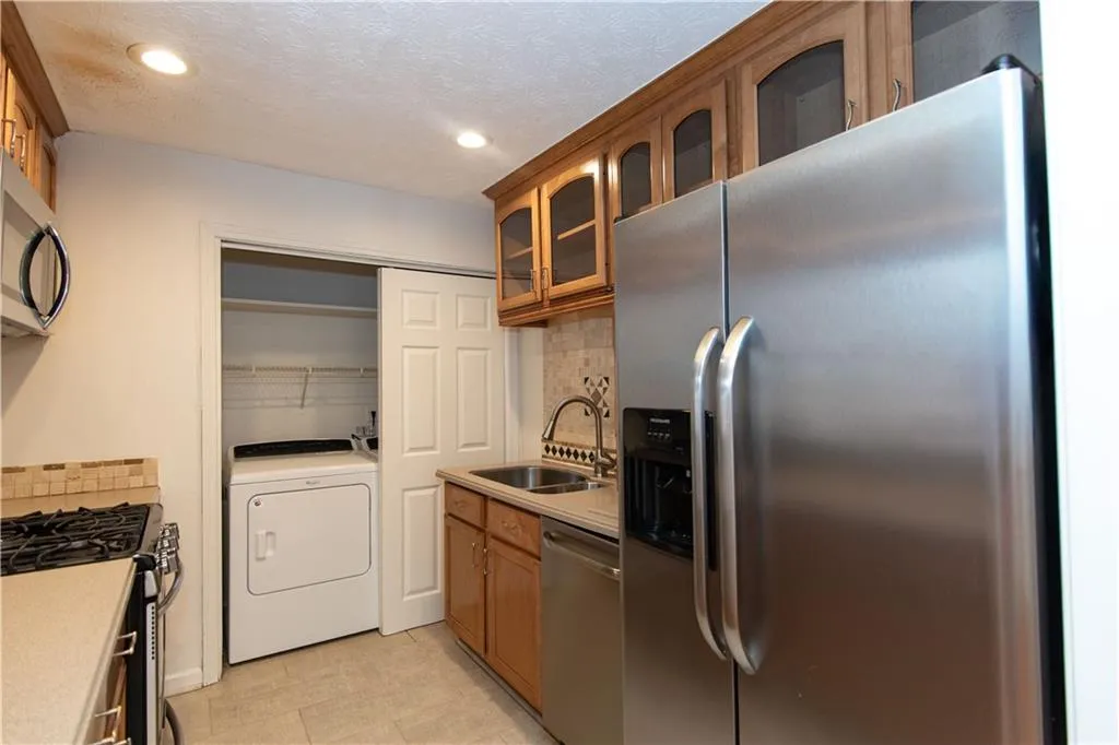 616 Summit North Drive Ne Unit 616, Atlanta, Georgia 30324, 2 Bedrooms Bedrooms, 0 ,2 BathroomsBathrooms,Residential,For Sale,616 Summit North Drive Ne Unit 616,7694238