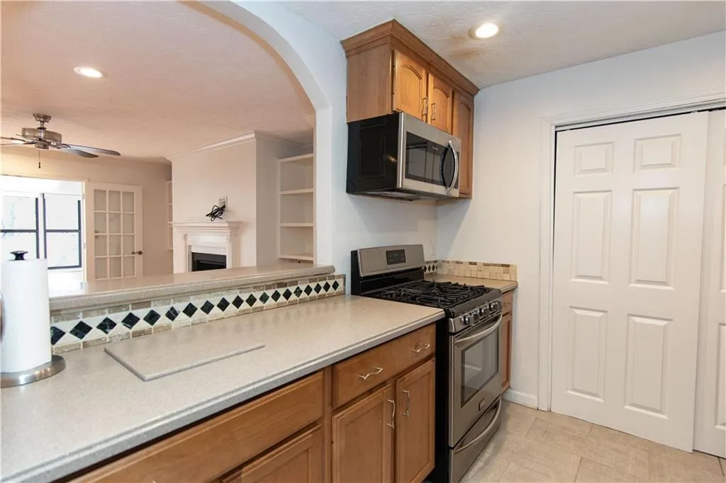 616 Summit North Drive Ne Unit 616, Atlanta, Georgia 30324, 2 Bedrooms Bedrooms, 0 ,2 BathroomsBathrooms,Residential,For Sale,616 Summit North Drive Ne Unit 616,7694238