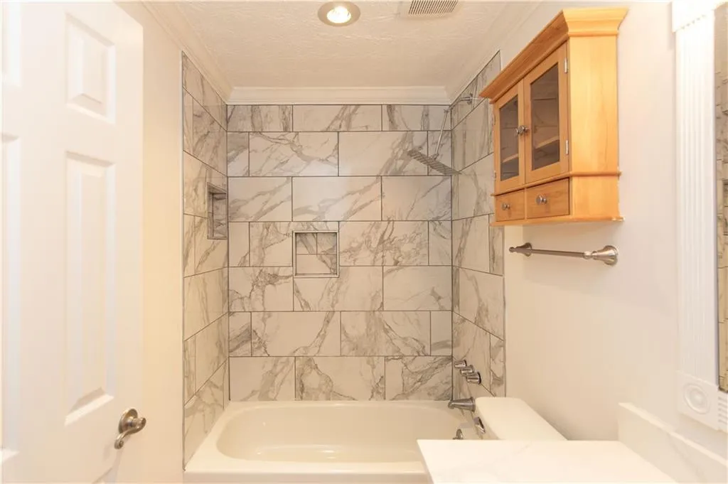 616 Summit North Drive Ne Unit 616, Atlanta, Georgia 30324, 2 Bedrooms Bedrooms, 0 ,2 BathroomsBathrooms,Residential,For Sale,616 Summit North Drive Ne Unit 616,7694238