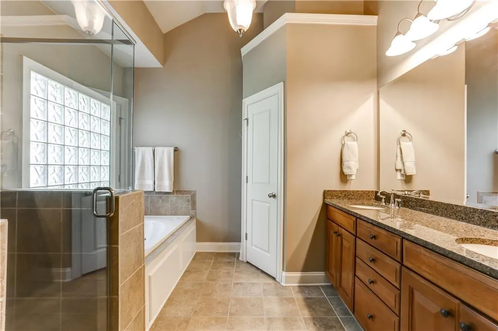 370 Mystic Ridge Lane, Sandy Springs, Georgia 30342, 4 Bedrooms Bedrooms, ,3 BathroomsBathrooms,Residential,Sold,370 Mystic Ridge Lane,6774801