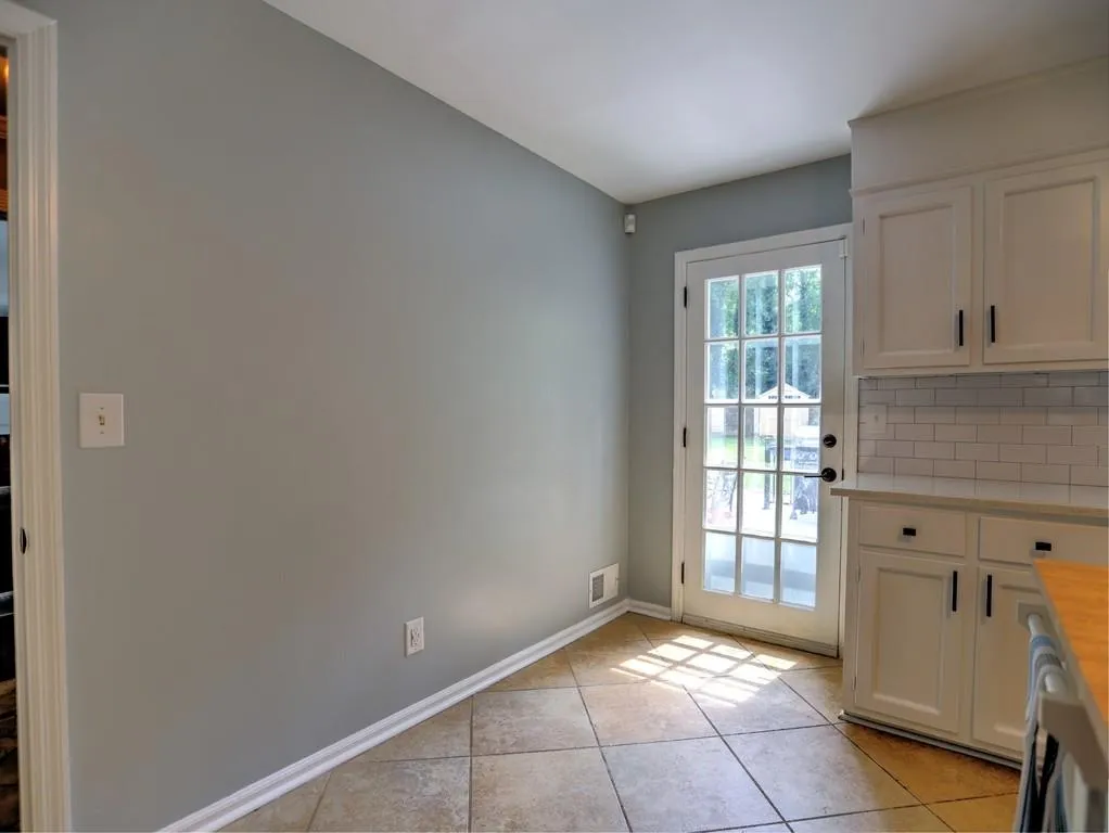 291 Dalrymple Road, Atlanta, Georgia 30328, 4 Bedrooms Bedrooms, ,2 BathroomsBathrooms,Residential,Sold,291 Dalrymple Road,6943656