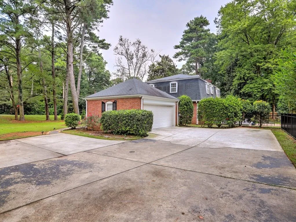 291 Dalrymple Road, Atlanta, Georgia 30328, 4 Bedrooms Bedrooms, ,2 BathroomsBathrooms,Residential,Sold,291 Dalrymple Road,6943656