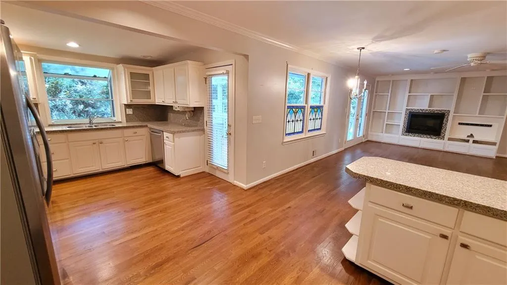 264 Devonwood Drive, Atlanta, Georgia 30328, 4 Bedrooms Bedrooms, ,4 BathroomsBathrooms,Residential,Sold,264 Devonwood Drive,6937452