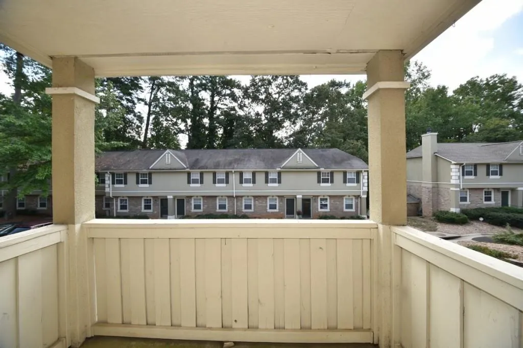 6900 Roswell Road Unit Q8, Atlanta, Georgia 30328, 2 Bedrooms Bedrooms, ,2 BathroomsBathrooms,Residential,Sold,6900 Roswell Road Unit Q8,5748410