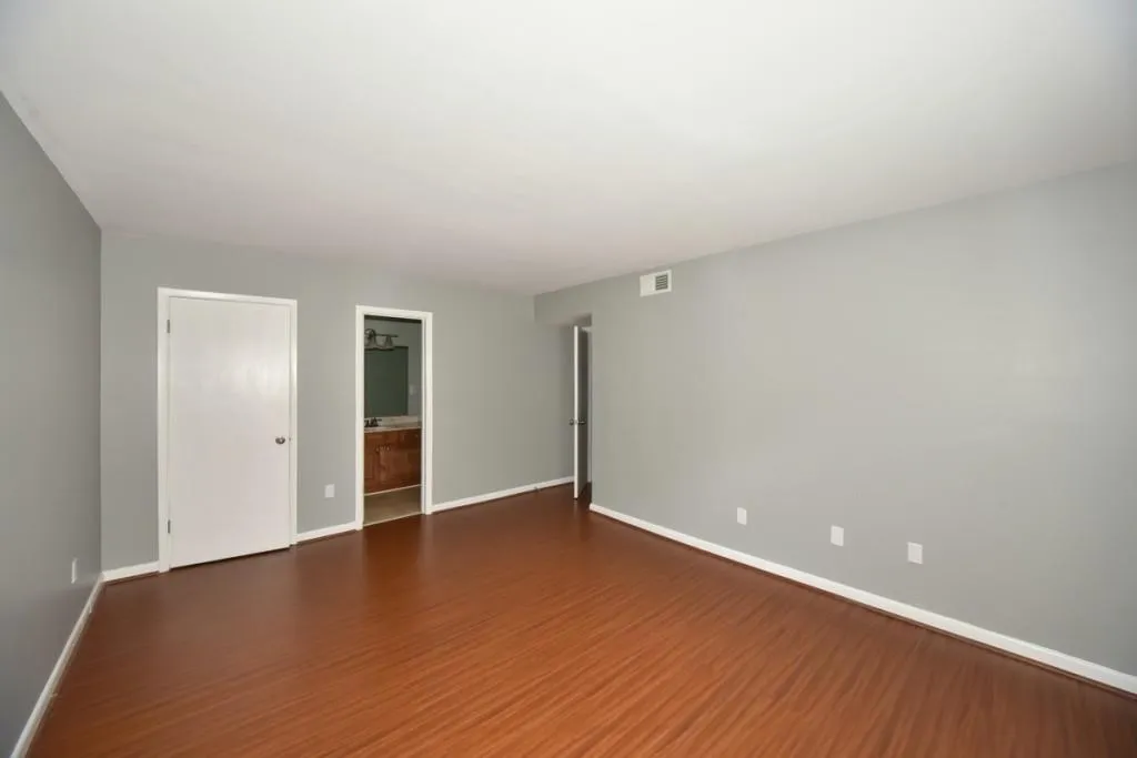 6900 Roswell Road Unit Q8, Atlanta, Georgia 30328, 2 Bedrooms Bedrooms, ,2 BathroomsBathrooms,Residential,Sold,6900 Roswell Road Unit Q8,5748410