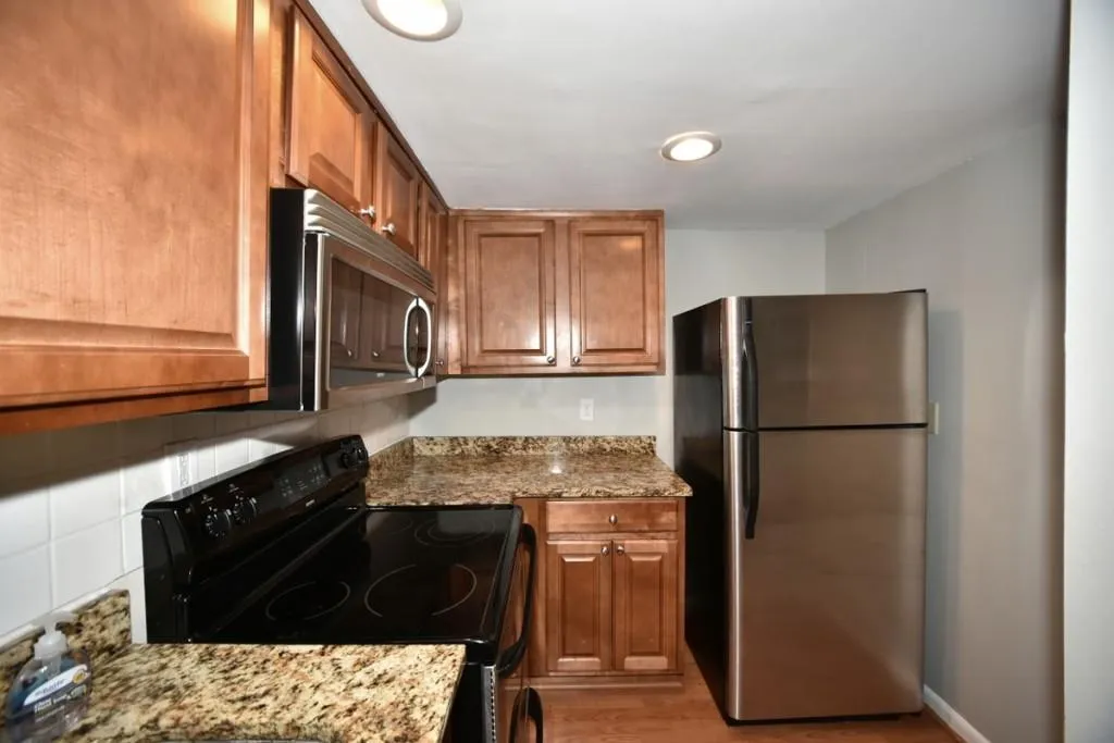 6900 Roswell Road Unit Q8, Atlanta, Georgia 30328, 2 Bedrooms Bedrooms, ,2 BathroomsBathrooms,Residential,Sold,6900 Roswell Road Unit Q8,5748410
