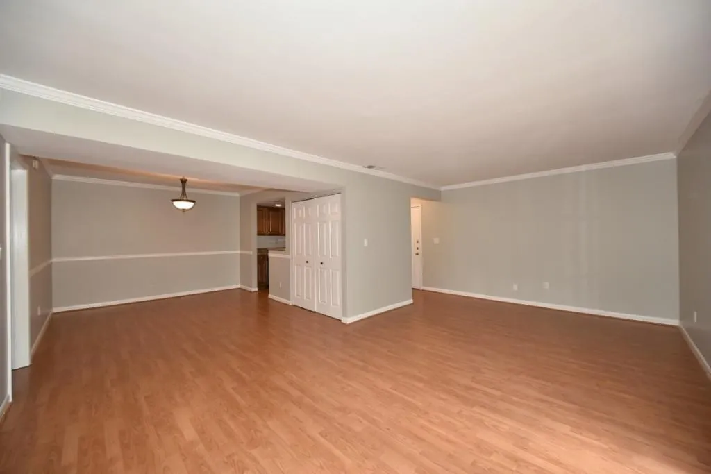 6900 Roswell Road Unit Q8, Atlanta, Georgia 30328, 2 Bedrooms Bedrooms, ,2 BathroomsBathrooms,Residential,Sold,6900 Roswell Road Unit Q8,5748410