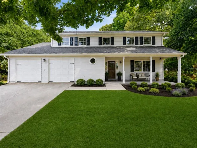 Virtually Staged Front Yard and Porch