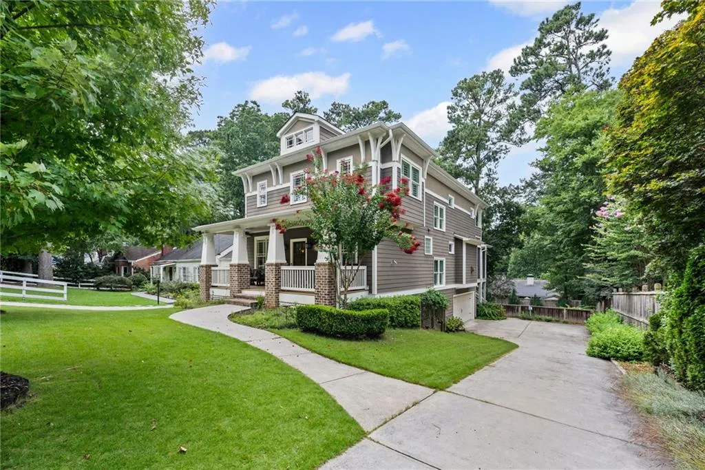 2292 Pembrook Place Ne, Atlanta, Georgia 30324, 4 Bedrooms Bedrooms, ,4 BathroomsBathrooms,Residential,For Sale,2292 Pembrook Place Ne,7619749