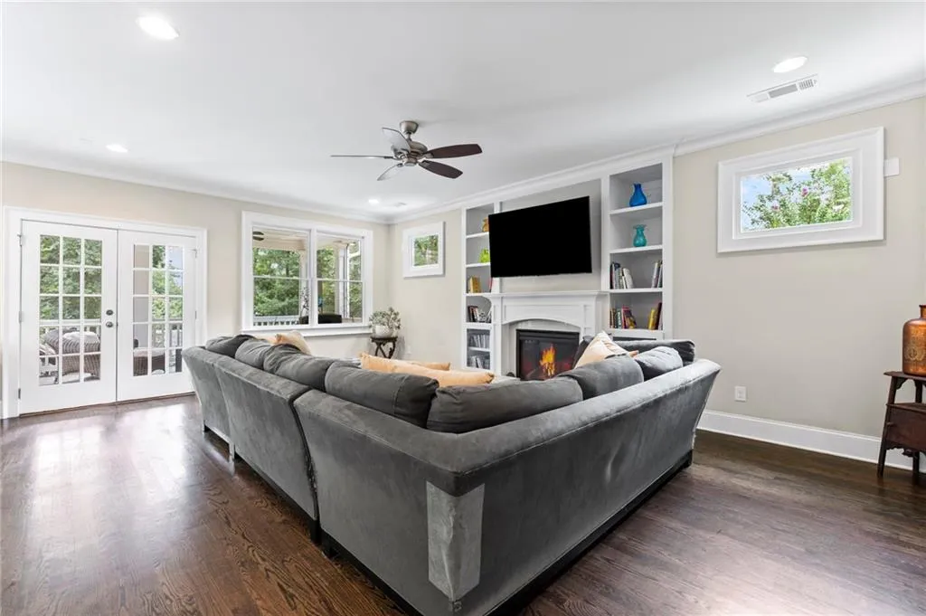 2292 Pembrook Place Ne, Atlanta, Georgia 30324, 4 Bedrooms Bedrooms, ,4 BathroomsBathrooms,Residential,For Sale,2292 Pembrook Place Ne,7619749