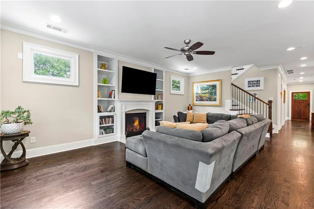 2292 Pembrook Place Ne, Atlanta, Georgia 30324, 4 Bedrooms Bedrooms, ,4 BathroomsBathrooms,Residential,For Sale,2292 Pembrook Place Ne,7619749