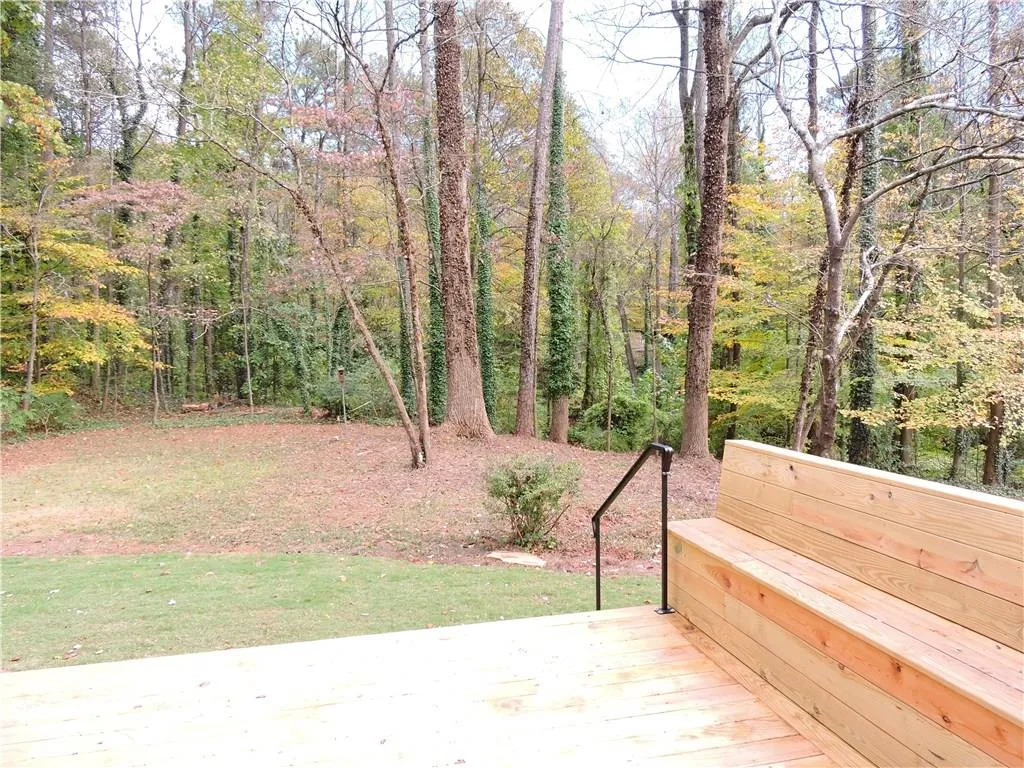 6049 Kayron Drive, Atlanta, Georgia 30328, 5 Bedrooms Bedrooms, ,4 BathroomsBathrooms,Residential,Sold,6049 Kayron Drive,5633642