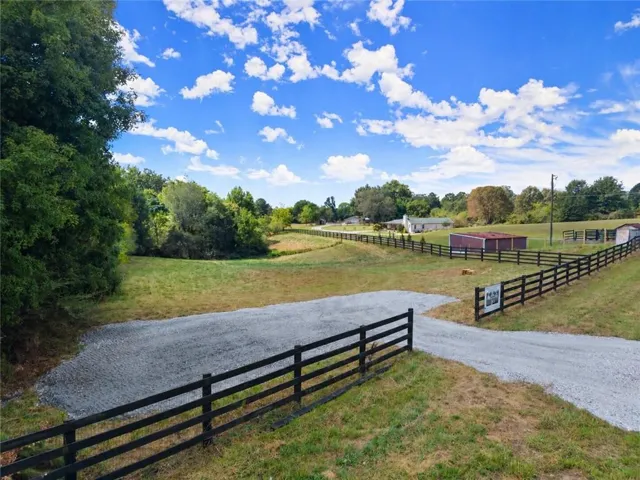 7270 Pea Ridge Road, Gainesville, Georgia 30506