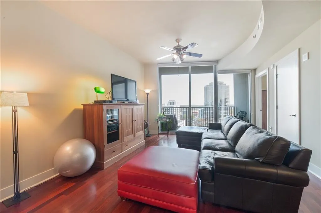 20 10th Street Nw Unit 1802, Atlanta, Georgia 30309, 1 Bedroom Bedrooms, ,1 BathroomBathrooms,Residential,Sold,20 10th Street Nw Unit 1802,5982778