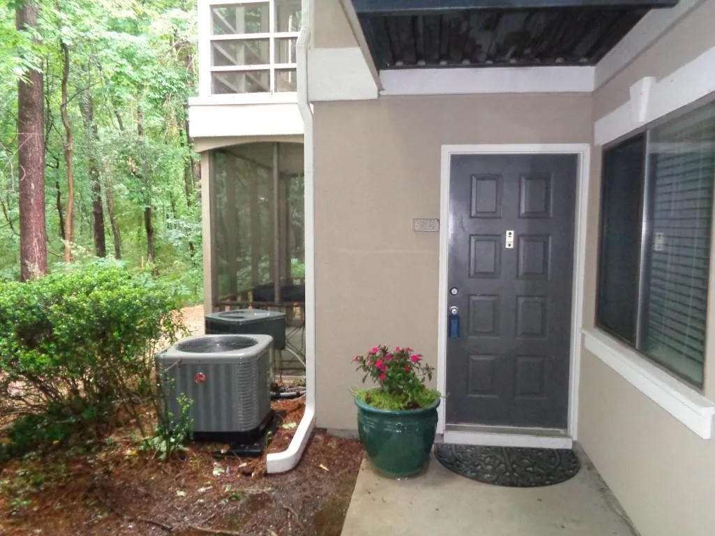 1512 Wingate Way, Sandy Springs, Georgia 30350, 2 Bedrooms Bedrooms, ,2 BathroomsBathrooms,Residential,Sold,1512 Wingate Way,6013528