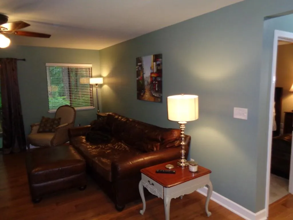 1512 Wingate Way, Sandy Springs, Georgia 30350, 2 Bedrooms Bedrooms, ,2 BathroomsBathrooms,Residential,Sold,1512 Wingate Way,6013528