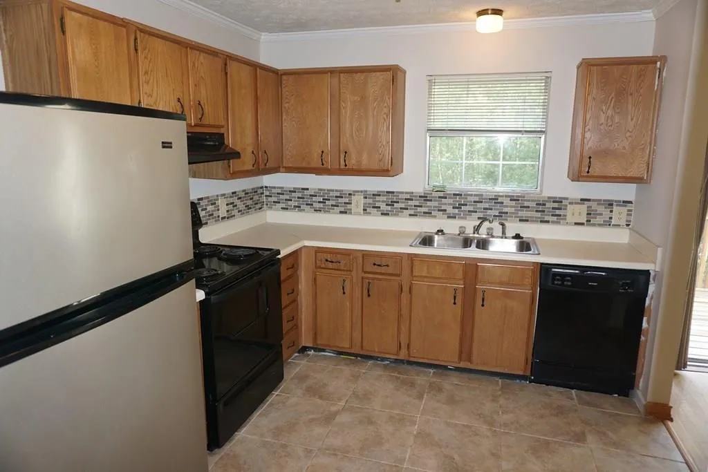 2205 Queen Anne Court Unit 2205, Atlanta, Georgia 30350, 2 Bedrooms Bedrooms, ,2 BathroomsBathrooms,Residential,Sold,2205 Queen Anne Court Unit 2205,5854980