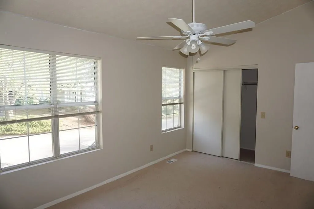 2205 Queen Anne Court Unit 2205, Atlanta, Georgia 30350, 2 Bedrooms Bedrooms, ,2 BathroomsBathrooms,Residential,Sold,2205 Queen Anne Court Unit 2205,5854980